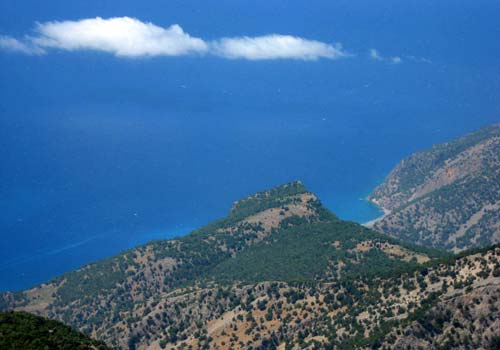 Wandern auf Kreta: Blick vom Zaranokefala auf das Meer