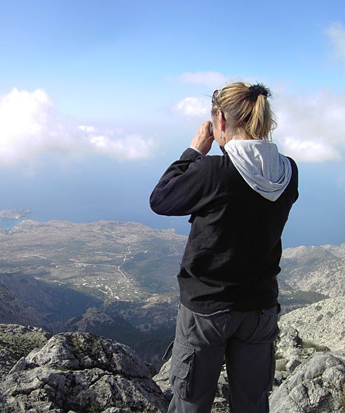 Wandern auf der Insel Karpathos: Aussicht von Kali Limni